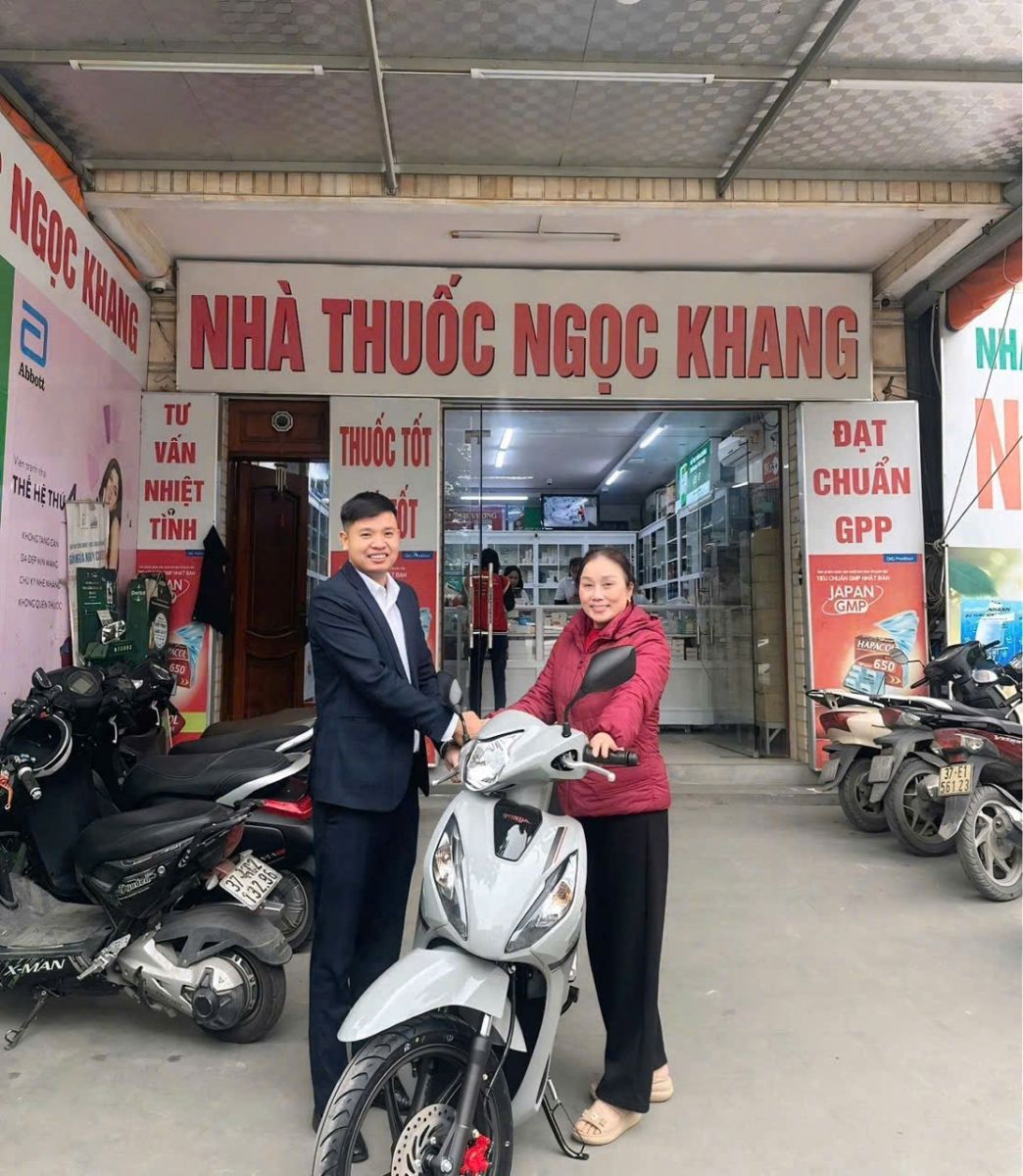 CKC Health Việt Nam trao giải thưởng & chúc mừng khai trương Nhà thuốc Ngọc Khang